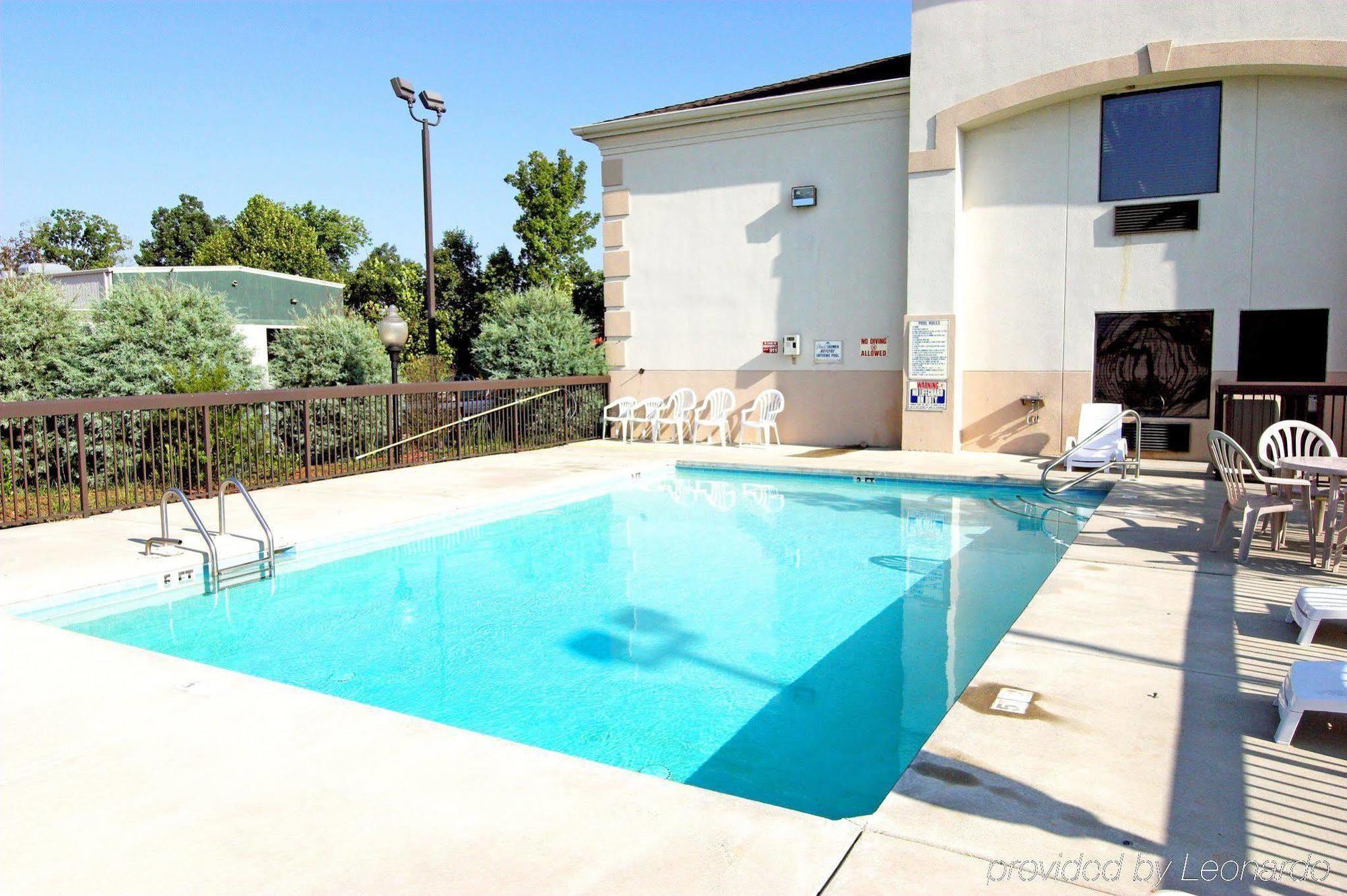 Days Inn By Wyndham Burlington East Haw River Facilities photo